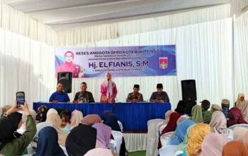 Anggota DPRD Bukittinggi Elfianis Gelar Reses Perorangan di Campago Ipuah