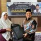 Ketua DPRD Padang, Muharlion serahkan Laptop beserta Infocus ke Yayasan Pendidikan SD Khairu Ummah Koto Tangah