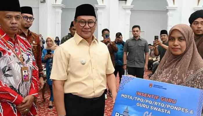 Pemko Bukittinggi Salurkan insentif Guru Keagamaan dan Garin Triwulan I 2026