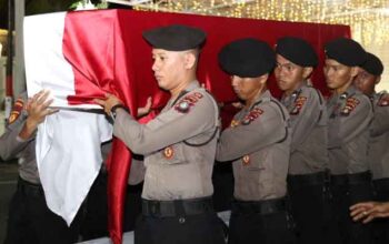 Polda Kepri Lepas Jenazah Kabag Binkar Ro SDM AKBP M Khalid Zulkarnaen, Sosok Bhayangkara Berdedikasi Tinggi