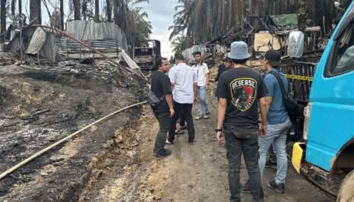 Polda Sumsel Gercep Tangani Kebakaran Hebat Sumur Minyak Ilegal di Lahan HGU PT Hindoli di Desa Tanjung Dalam Muba