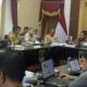 Bupati Dharmasraya, Annisa Suci Ramadhani menghadiri Sosialisasi Pencabutan Perizinan Berusaha Pemanfaatan Hutan (PBPH) yang digelar oleh Satgas PKH di Aula Istana Gubernur Sumatera Barat, Padang