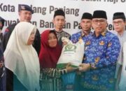 Wako Padang Panjang Serahkan Bantuan Paket Sembako untuk Korban Bencana Hidrometeorologi