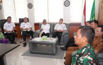 Kepala Dinas Pendidikan dan Kebudayaan Muba, Yayan melakukan kunjungan langsung ke SD Negeri Simpang Kurun, Kecamatan Bayung Lencir