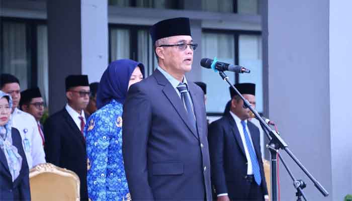 Sekretaris Daerah Kota Payakumbuh, Rida Ananda bertindak sebagai inspektur upacara Peringatan Hari Otonomi Daerah 2026