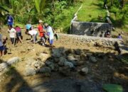 Pelebaran jalan dan pembagunan jembatan di Desa Krangean, Kecamatan Kertanegara, Kabupaten Purbalingga, Jawa Tengah pelaksanaan program TMMD Reguler ke-128