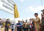 Bupati Solok Selatan, H. Khairunas, meresmikan Pasar Baru Pekan Selasa