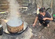 Rina, pengrajin gula aren di Desa Krangean mempunyai harapan baru terhadap TMMD ke-128