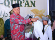 Wawako Payakumbuh, Elzadaswarman saat wisuda tahfiz 102 Santri Perguruan Islam Darussalam
