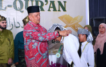 102 Santri Perguruan Darussalam Ikuti Wisuda Tahfiz, Wawako Elzadaswarman Tekankan Penguatan Iman 7 Wawako Payakumbuh, Elzadaswarman saat wisuda tahfiz 102 Santri Perguruan Islam Darussalam