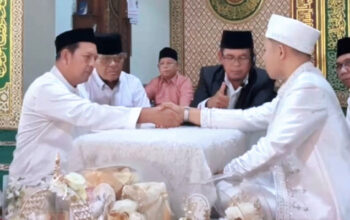 Akad nikah Annisa Mutiara Ridwan, putri Wakil Ketua I Baznas Dharmasraya, Ridwan Syarif Dt Majo Kayo di Masjid Ihsan Sialanggaung, Kecamatan Koto Baru