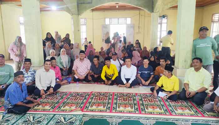 Anggota DPR RI, Benny Utama bersama masyarakat Nagari Galugua, Kecamatan Kapur IX, Kabupaten Limapuluh Kota,