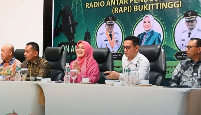 Diskominfo bersama Legislator Dewi Anggraini Gelar Bimtek RAPI Kota Bukittinggi 1 Diskominfo bersama Legislator Dewi Anggraini Gelar Bimtek RAPI Kota Bukittinggi