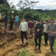 Jalan Terjal Tak Surutkan Niat Bupati Limapuluh Kota bersama Anggota DPRD Yori Anggara Sambangi Jorong Kubang Balambak