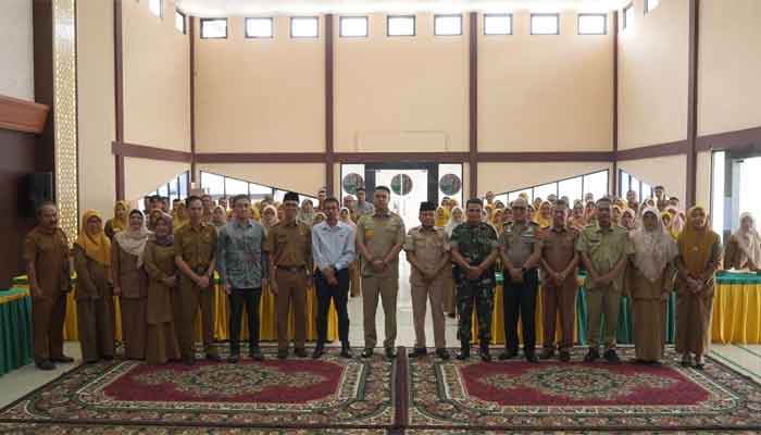 Agar Berjalan Bersih dan Adil, Bupati Sijunjung Buka Sosialisasi dan Penandatanganan Pakta Integritas SPMB 2 Bupati Sijunjung Buka Sosialisasi dan Penandatanganan Pakta Integritas SPMB