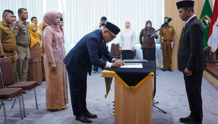 Bupati Solok, Jon Firman Pandu lantik Jefrizal sebagai Penjabat Sekretaris Daerah