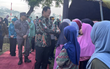 Penutupan TMMD ke-128: Kehadiran Bupati dan Wakil Bupati Purbalingga Mendapat Sambutan Meriah Warga Desa Krangean