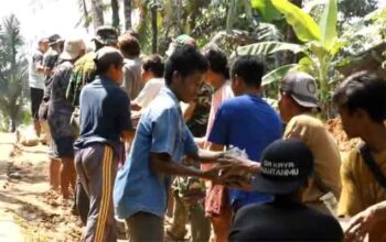 Estafet Batu Kali dalam pembangunan jembatan garuda TMMD ke-128 yang Desa Krangean–Ponjen