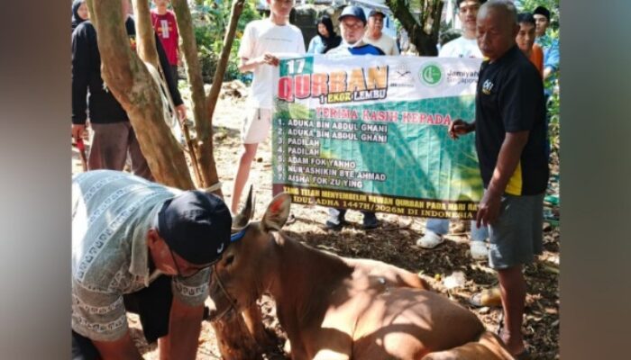 Jam’iyah Singapore bersama BKPRMI DKI Jakarta Salurkan Hewan Kurban untuk Warga Dhuafa