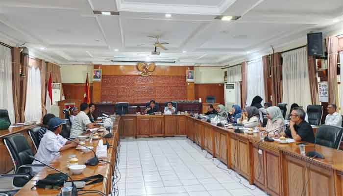 Suasana audiensi KSPI dengan DPRD Kota Bukittinggi