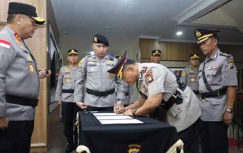 Kapolda Kepri Pimpin Upacara Serah Terima Jabatan Kepala SPKT