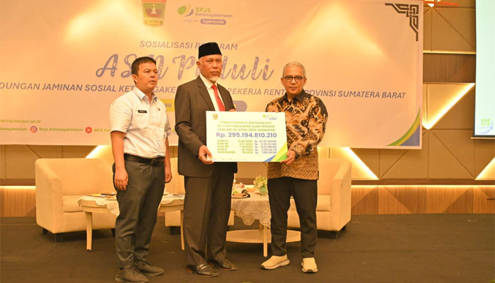 Gubernur Sumbar Launching Program ASN Peduli Perlindungan Jaminan Sosial Ketenagakerjaan bagi Pekerja Rentan 1 Gubernur Sumbar Launching Program ASN Peduli Perlindungan Jaminan Sosial Ketenagakerjaan bagi Pekerja Rentan