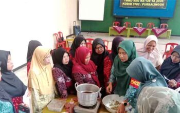 Program Pelatihan Lele Jadi Dimsum TMMD ke-128 di Desa Krangean