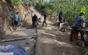 Pembuatan Rabat Beton TMMD Reguler ke-128 di Purbalingga