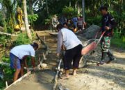 Pengerjaan Jalan Desa Krangean dalam TMMD ke-128 diperkuat rabat beton