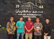 Pengurus Masjid Al Hidayah bersama Kepala Desa Taratak Boncah Sawahlunto Studi Tiru ke Masjid Jogokariyan Jogyakarta