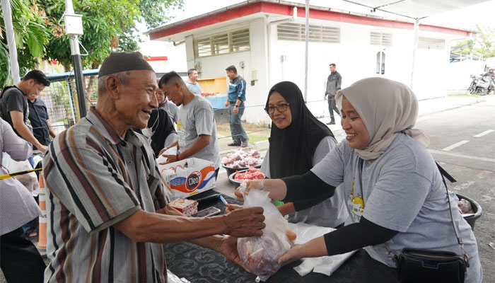 Pertamina Patra Niaga Regional Sumbagut Salurkan Bantuan Kurban 163 Sapi dan 98 Kambing untuk Masyarakat 1 Pertamina Patra Niaga Regional Sumbagut Salurkan Bantuan Kurban 163 Sapi dan 98 Kambing untuk Masyarakat