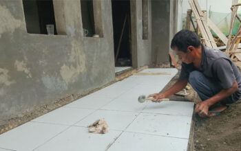 Rehab RTLH Sohaimin dalam TMMD ke-128 di Desa Krangean