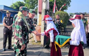 Siswa SDN 1 Krangean Sambut Tim Wasev TMMD ke-128 dengan Lagu Garuda Pancasila 5 Siswa SDN 1 Krangean Sambut Tim Wasev TMMD ke-128