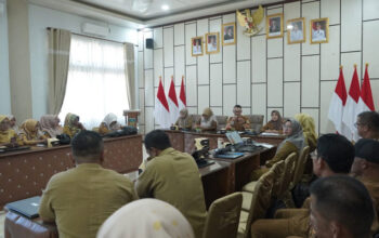 Seluruh Kepala Sekolah di Solok Selatan Kini Sudah Punya Tanda Tangan Elektronik 4 Sekretaris Dinas Komunikasi dan Informatika Solok Selatan, Sony Andesta memberikan keterangan tentang sertifikat digital dan Tanda Tangan Elektronik di Kantor Bupati