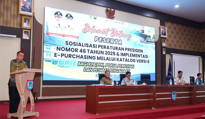 Pemko Payakumbuh Dorong Pelaku Usaha Lokal Ikut Pengadaan Barang dan Jasa Lewat INAPROC 1 Wakil Wali Kota Elzadaswarman sampaikan sambutan dalam Sosialisasi Peraturan Presiden Nomor 46 Tahun 2025 dan Implementasi e-Purchasing yang digelar Bagian PBJ dan Dalbang Setdako Payakumbuh, terkait Pengadaan Barang dan Jasa Lewat INAPROC