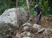 Sutardi Sulap Batu Kali Jadi Material Kokoh Penopang Jembatan TMMD ke-128