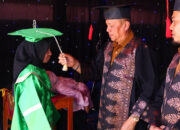 Wawako Elzadaswarman dan Wabup Limapuluh Kota Kompak Hadiri Wisuda Tahfiz Angkatan V SMP Negeri 1 Payakumbuh 9 Wawako Elzadaswarman dan Wabup Limapuluh Kota Kompak Hadiri Wisuda Tahfiz Angkatan V SMP Negeri 1 Payakumbuh