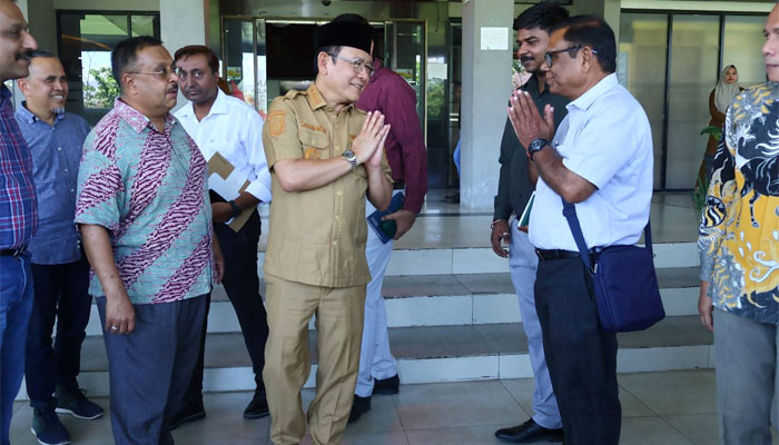 Investor India dan Malaysia Jajaki Investasi Potensial di Payakumbuh 1 Wali Kota Zulmaeta sambut Investor India-Malaysia jajaki investasi EBT di Payakumbuh