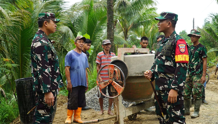 Danrem 071/Wijayakusuma, Kolonel Inf Lukman Hakim tinjau pelaksanaan TMMD Reguler ke-128 di Desa Krangean, Kecamatan Kertanegara, Kabupaten Purbalingga