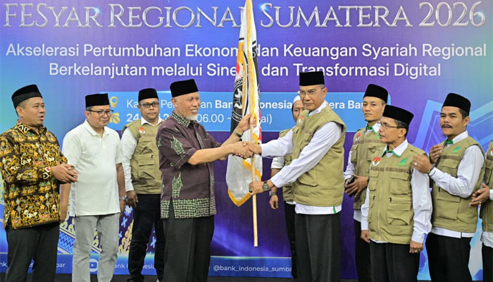 Gubernur Mahyeldi: Jadikan Ekonomi Syariah Sebagai Kekuatan Penggerak Ekonomi Sumbar 1 Pembukaan DAUN Syariah Festival di Kantor Perwakilan Bank Indonesia Sumbar