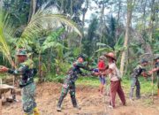 Estafet Batu dari Sungai Warga dan Satgas TMMD ke-128 di Jembatan Garuda