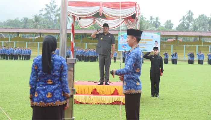 Pemkab Sijunjung gelar upacara peringatan Hari Pendidikan Nasional (Hardiknas) Tahun 2026 di Lapangan M Yamin Muaro