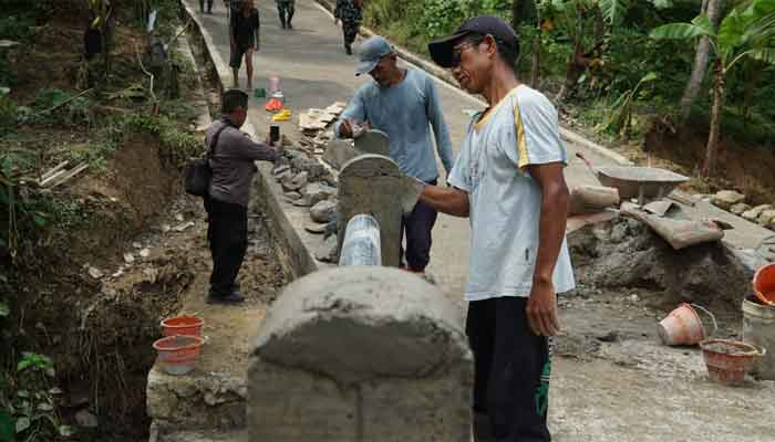 Pembangunan Jembatan Garuda TMMD ke-128 di Desa Krangean