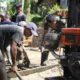 Molen Jadi Andalan Percepatan Pembangunan Jalan TMMD ke-128 di Desa Krangean