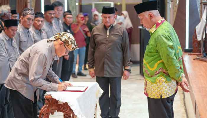 Gubernur Mahyeldi melantik Pengurus Forum Pembauran Kebangsaan Sumbar Periode 2025–2031
