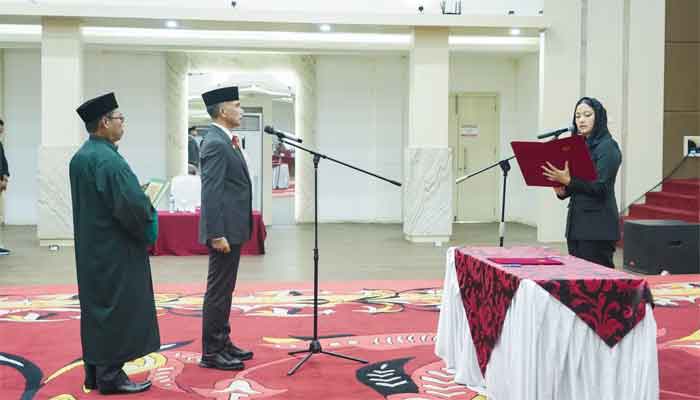 Bupati Annisa Suci Ramadhani melantik Medison sebagai Sekda Definitif Kabupaten Dharmasraya
