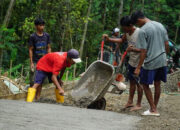 Akhir Pekan Produktif, Satgas TMMD ke-128 bersama Warga Kebut Pembangunan Infrastruktur