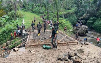 Pembangunan Jembatan Garuda TMMD ke-128 di Desa Krangean