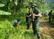 Penanaman pohon dalam TMMD ke-128 di Desa Krangean