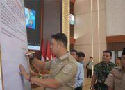 Agar Berjalan Bersih dan Adil, Bupati Sijunjung Buka Sosialisasi dan Penandatanganan Pakta Integritas SPMB